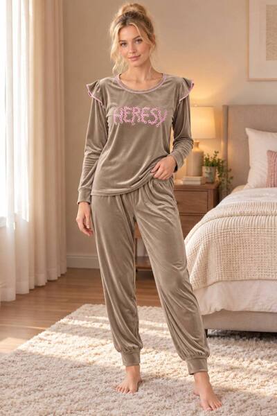 BERELLA Kadın Kadife Fırfır Detaylı Uzun Kollu Kışlık Pijama Takımı