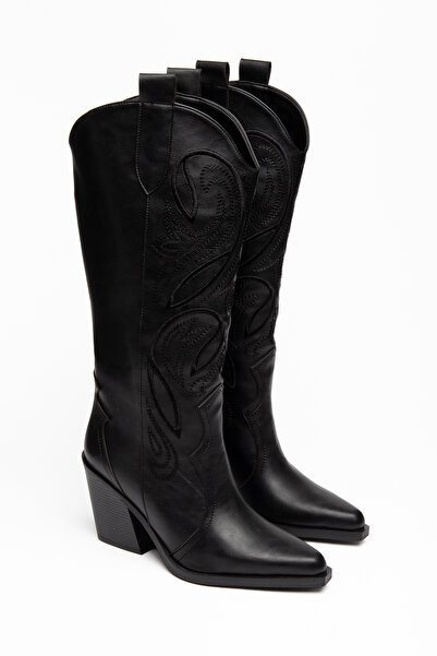 MS SUGAR SHOES Women's Cowboy Boots Pointed Toe Embroidery Detailed Thick Hee...