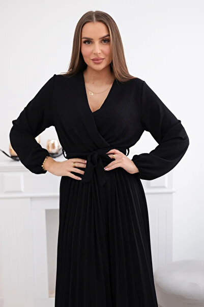 Kesi Rochie neagră tip wrap cu tiv plisat pentru un aspect elegant și feminin