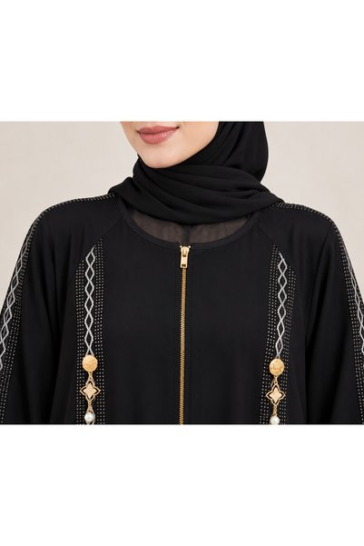 Jannat عباءة بتصميم عصري مع نقوش أنيقة - أسود