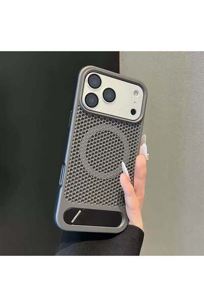 madamcase حافظة متوافقة مع هاتف Apple iPhone 16 Pro Max باللون الأسود بنمط خل...