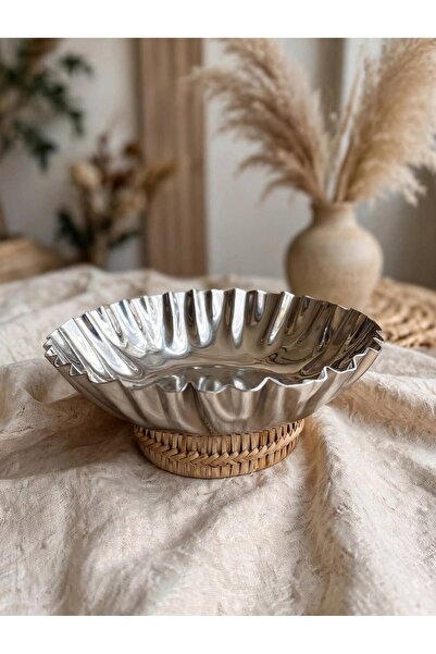 Generic Brand Silver Wave Patterned Wicker Base Serving Plate - Bohemian Luxu...