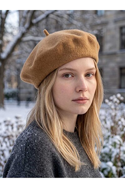 Aware Time Women's Painter Angora Beret
