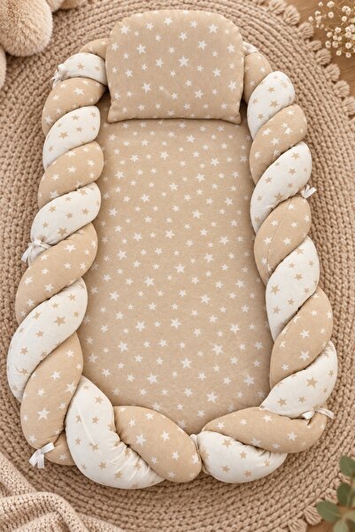 Pure Boutique Baby nest 60x80 cm cu impletitura si pernuta, bej crem, model Stelute pentru nou nascuti