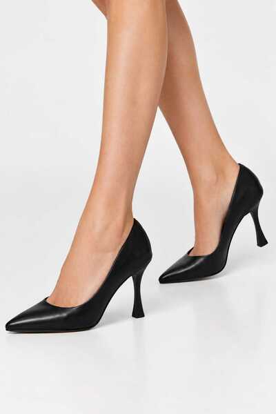 Kadın Siyah Stiletto - Sivri Burun 9 Cm İnce Topuklu Şık Ayakkabı