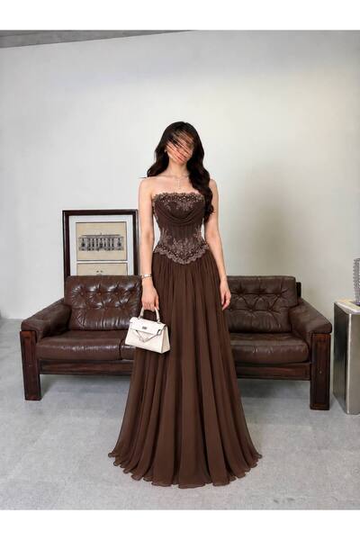 RASHA FASHION فستان سهرة بني بكورسيه مطرز وتنورة انسيابية طويلة بدون أكمام