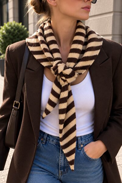 CHARMLUCKY شال مثلث مخطط 145×55 سم