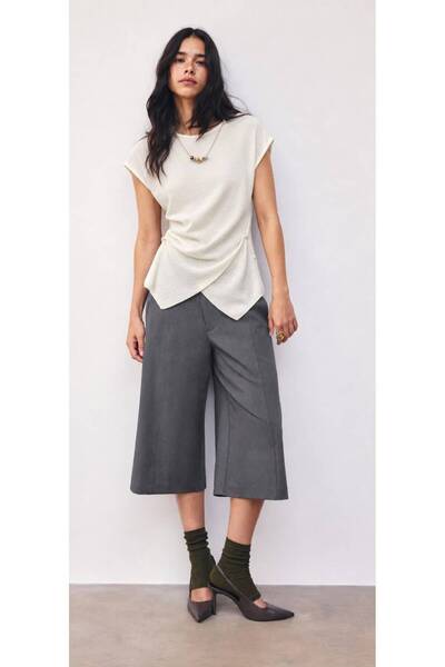 Lavinza Asymmetrical Draped Short Sleeve Knitwear Blouse