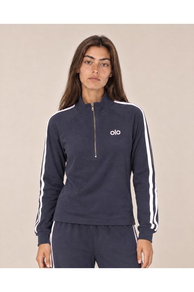 TOP CLOTHE طقم رياضي نسائي بخطوط جانبية وسحاب نصف أمامي