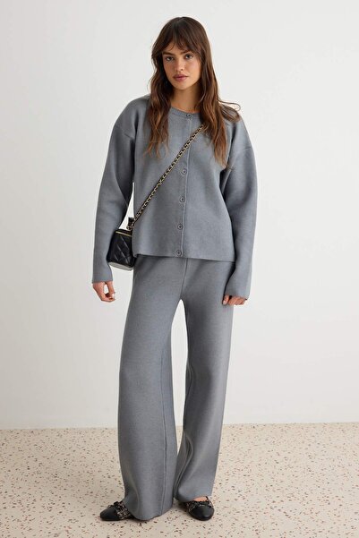 Trendyol Collection Light Gray More Sustainable V-Neck Basic Knitwear Bottom ...