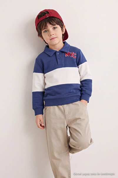 TRENDYOLKIDS Indigo Jungen-Sweatshirt mit flachem Strickmuster TKDAW27SW00002