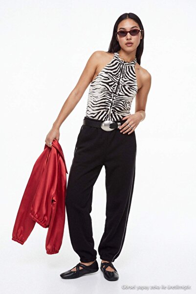 Trendyol Collection Black Barrel Molded Knitted Sweatpants with Side Stitchin...