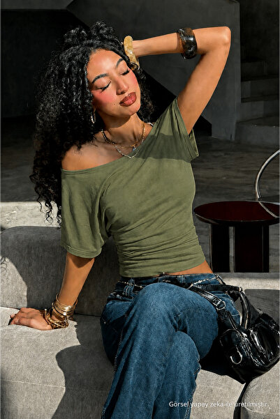 COMBİNE MİCHAİL Women's Off-Shoulder Khaki Crop T-Shirt