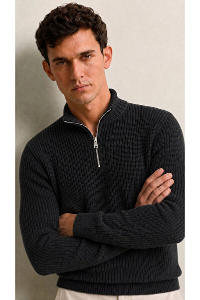 viyamen Men's Half Zipper Mock Neck Corded Fabric Slim Fit Knitwear Sweater
