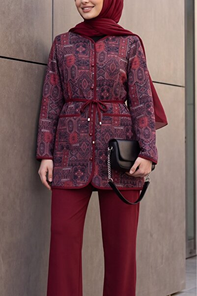 Modamorfo Top with Buttons, Pockets, Belt, and Patterned Trousers - Burgundy