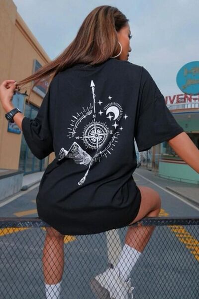 trendypassion Sırt Pusula Baskılı Tshirt