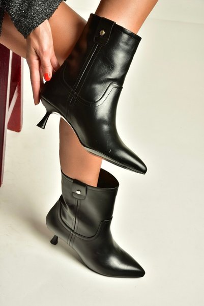 Fox Shoes Z282810709 Black Thin Heeled Women's Boots