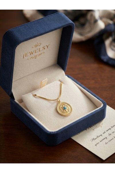 İNN JEWELLERY 316 L Çelik Kolye Kare Vintage Figürlü Renk Atmaz