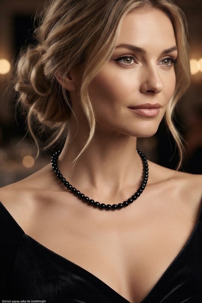 CAŞ DEKORASYON Black Color Pearl Necklace