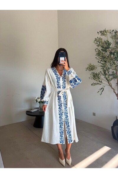 Bade Butik فستان بأكمام بالون مطرزة باللون الأزرق الإكروي