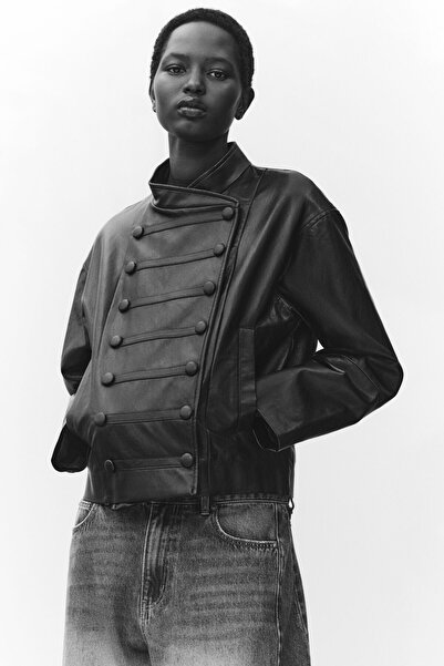 H&M Düğme Detaylı ve Kaplamalı Ceket