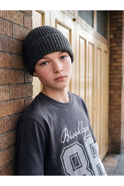 LC Waikiki Lcw Accessories Anthracite Plain Boy's Beret with Nevavm Difference