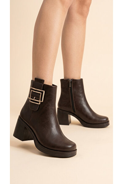 Moda Lime Women's Leather Look Large Buckle Thick Heeled Casual Boots
