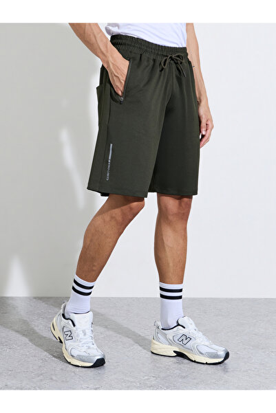 Styli Olive Green Solid Regular Fit Zip Pocket Active Shorts