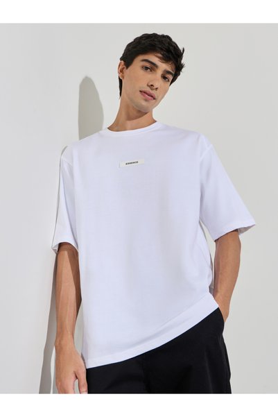 Styli White Silicon Print Crew Neck Short Sleeves Oversized T-Shirt