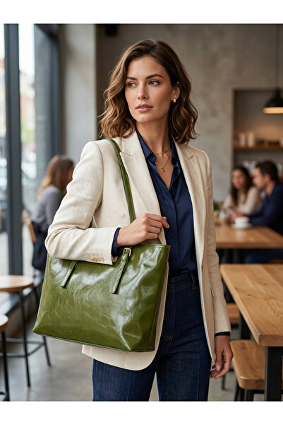 Baguar Women's Green Color Wrinkled Leather Shoulder Bag Stylish Design Daily...