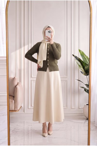 Holehola سترة تريكو صغيرة الحجم من سيلكان بأزرار ذهبية وستة خيوط -KR6030 كاكي