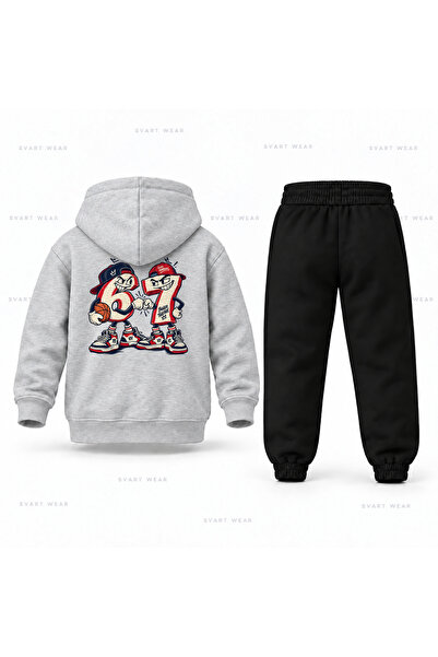 SVART WEAR طقم بدلة رياضية للأطفال بطباعة مزدوجة من Six Seven 67