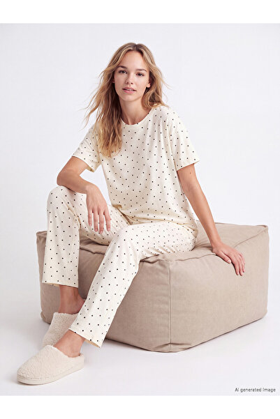 LC Waikiki Vizyon New Season Ecru Crew Neck Pajama Set for Women