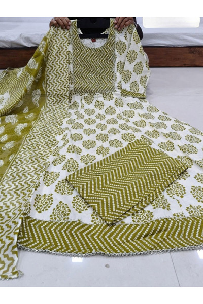 MYSMAR Green Patterned Cotton Embroidered Anarkali Three-Piece Suit Set - Gre...