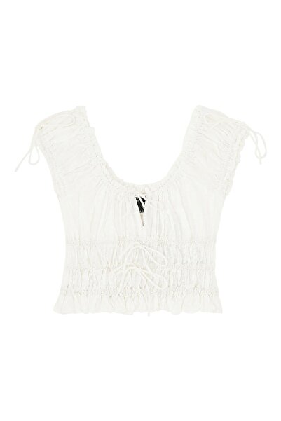 Nobody’s Child قميص Ella Shirred Crop ذو طراز صيفي أنيق ومستدام