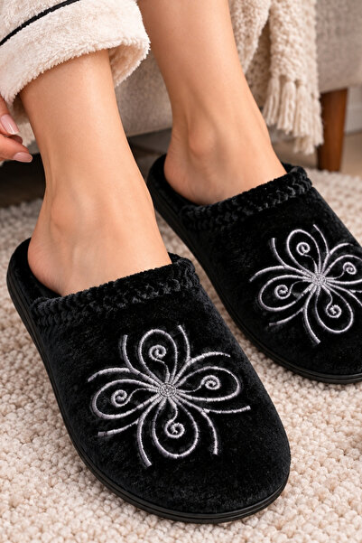 GEZER Softly Lined Women's Slippers with Embroidery Motifs, Closed Flat Sole,...