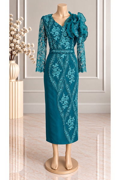 BOTOS VM Rochie midi de ocazie , cu volane pe umăr
