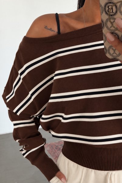 Lintersia Women's Brown Boat Neck Striped Knitwear Sweater