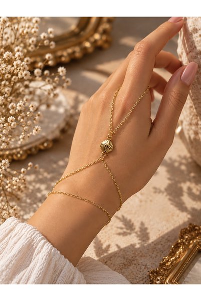 Uno Di Famiglia Spiral Figured Shahmeran Bracelet – Elegant and Stylish Design with Round Detail