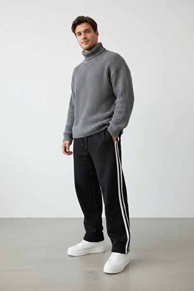 Altamira Men's Black Stripe Detailed Sweatpants