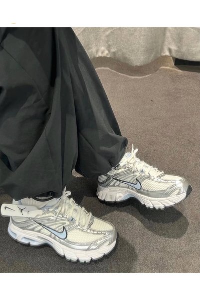 Nike Air Max Moto 2K Unisex Sneaker Spor Ayakkabı 056-107 ( SPORTİKS ) Dar Ka...