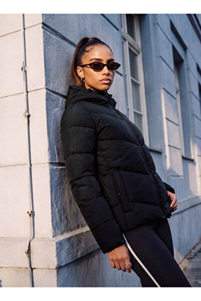 Kappa Quilted 2-Way Stretch Hooded Jacket