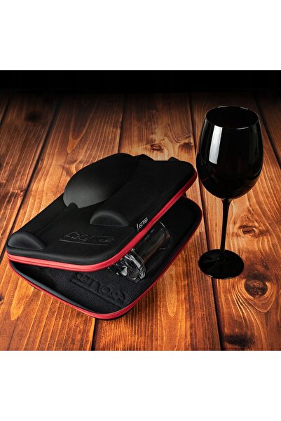 Froster Casetă cadou pentru cuplu tânăr, cu pahar de vin și pahar de nuntă
