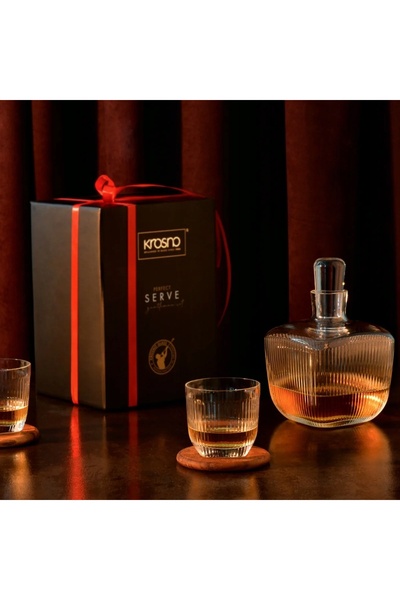 Krosno Set pentru whisky: carafă și 2 pahare. Set de 3 pahare pentru servire.