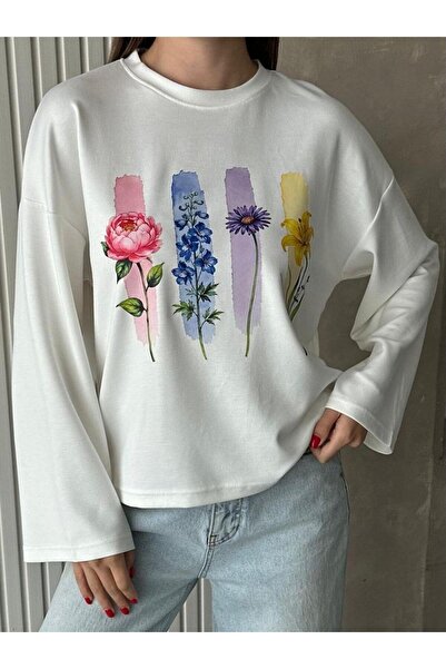 Makarina Women's Oversized Printed T-Shirt