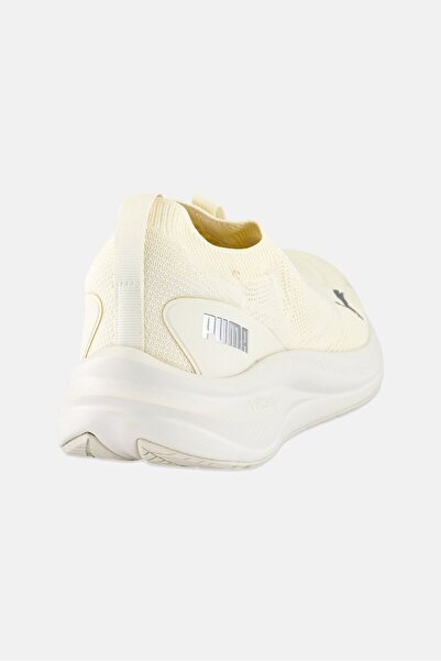 Puma حذاء جري مصمم هندسيًا من سكاي روكيت لايت 2