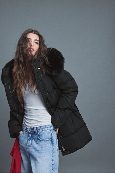 Stradivarius Vücuda oturan şişme mont