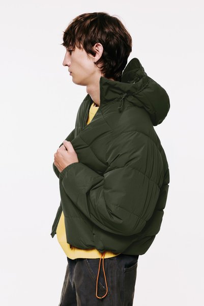 Pull & Bear Kapüşonlu şişme mont