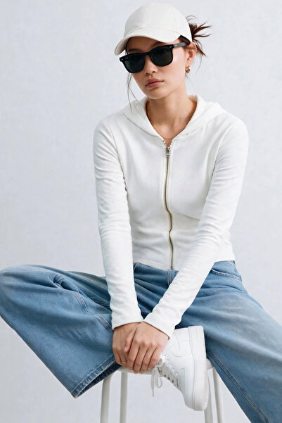 BARRELS AND OIL Women's Zippered Sweatshirt - Ecru