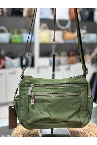 Matthew Cox Women's Shoulder Bag Byn1134